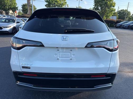 Platinum White Pearl 2027 Honda HR-V EX-L