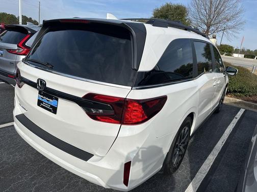 Platinum White Pearl 2026 Honda Odyssey EX-L