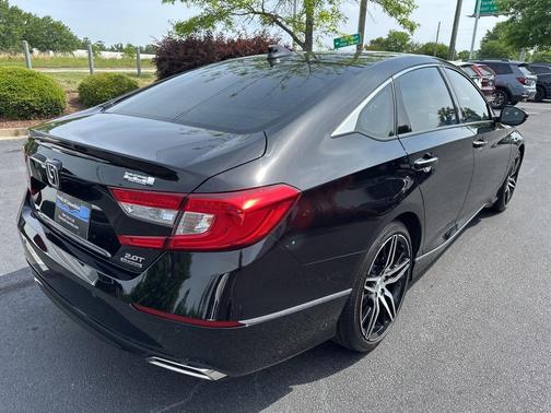 2022 Honda Accord Touring 2.0T