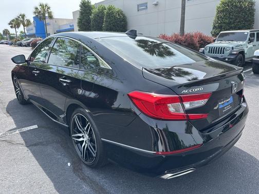 2022 Honda Accord Touring 2.0T
