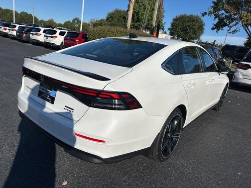 2025 Honda Accord Hybrid Base