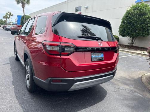 Radiant Red Metallic II 2023 Honda Pilot EX-L