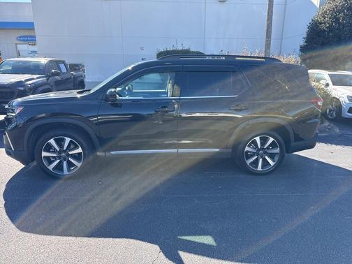 2023 Honda Pilot Elite