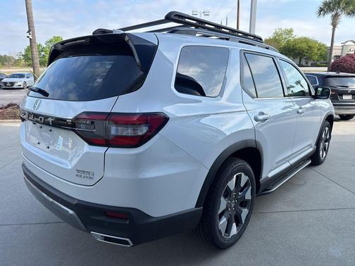 Platinum White Pearl 2026 Honda Pilot Elite