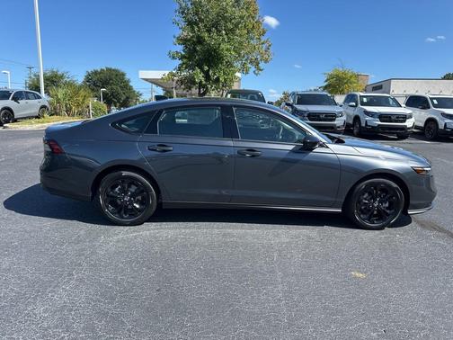 2025 Honda Accord Sport SE 1.5T