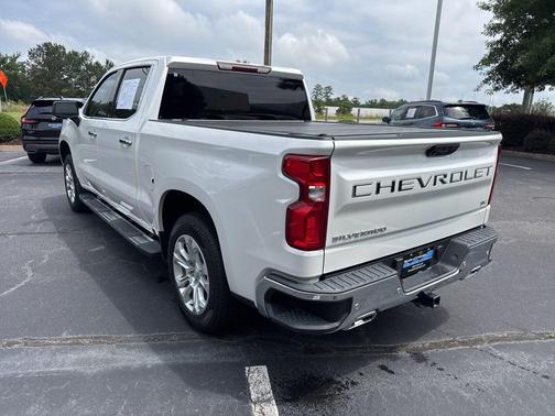 Iridescent Pearl Tricoat 2022 Chevrolet Silverado 1500 LTZ