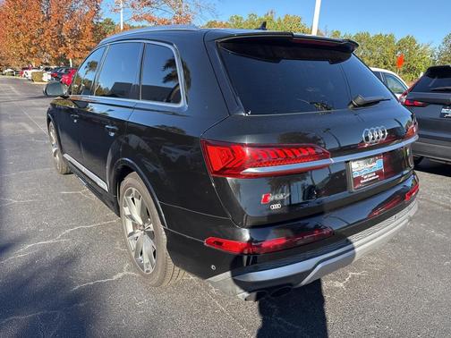 2022 Audi SQ7 4.0T Premium Plus