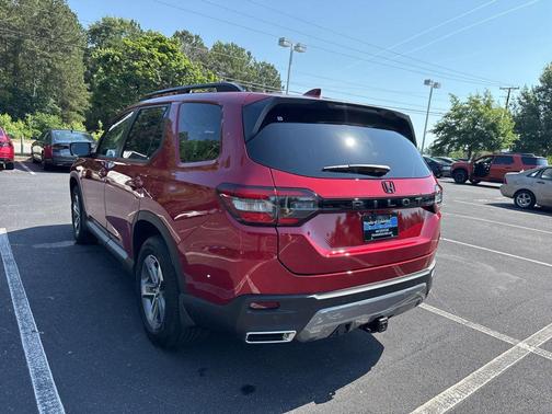 Radiant Red Metallic II 2026 Honda Pilot EX-L
