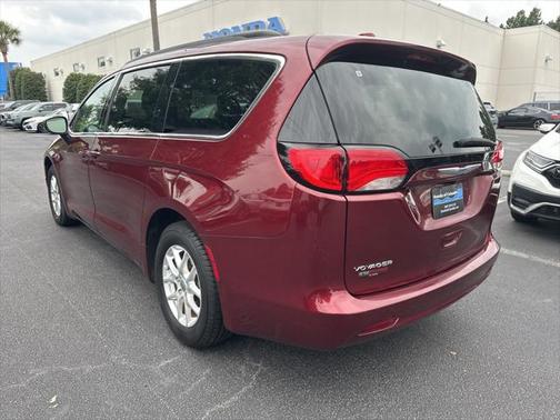 2020 Chrysler Voyager LXI