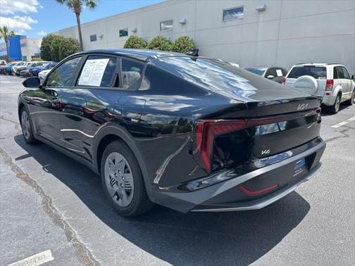 2025 Kia K4 LX