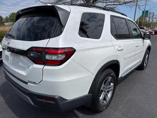 Platinum 2024 Honda Pilot EX-L