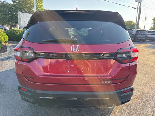 Radiant Red Metallic II 2026 Honda Pilot Black Edition