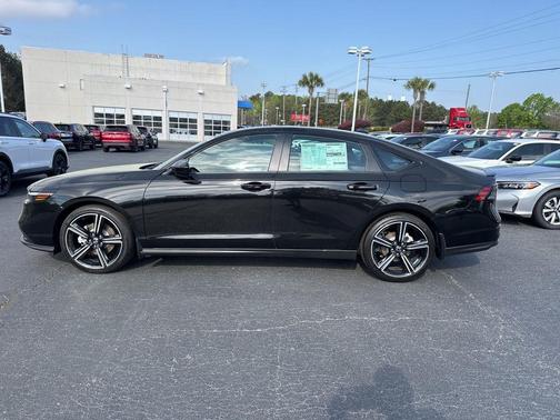 Crystal Black Pearl 2026 Honda Accord Hybrid Sport