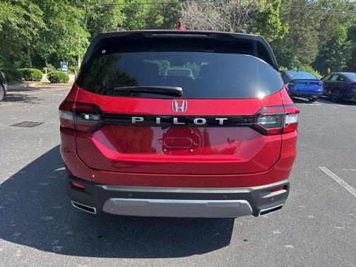 Radiant Red Metallic II 2026 Honda Pilot EX-L