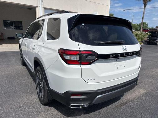 Wy 2026 Honda Pilot Touring 8-Passenger