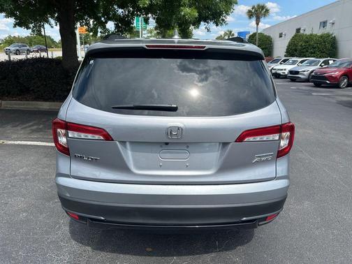 Lunar Silver Metallic 2022 Honda Pilot Special Edition