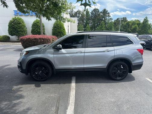 Lunar Silver Metallic 2022 Honda Pilot Special Edition