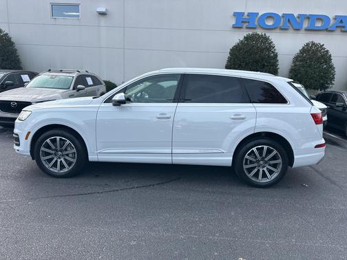 2019 Audi Q7 45 Premium Plus
