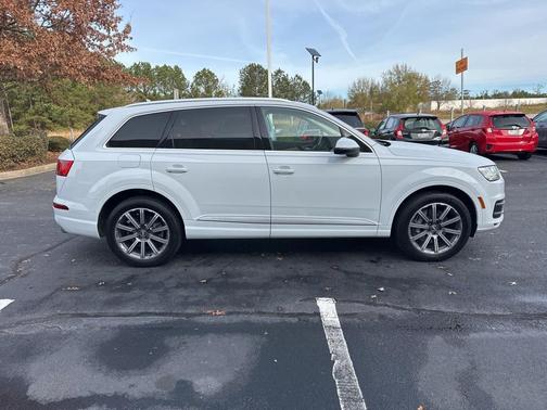 2019 Audi Q7 45 Premium Plus