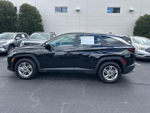 2025 Hyundai TUCSON SE