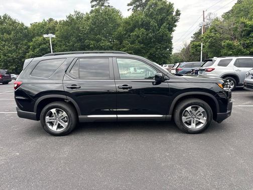 Crystal Black Pearl 2026 Honda Pilot EX-L
