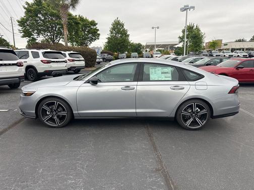 Solar Silver Metallic 2026 Honda Accord SE