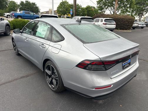 Solar Silver Metallic 2026 Honda Accord SE