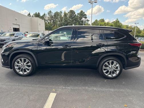 2022 Toyota Highlander Limited