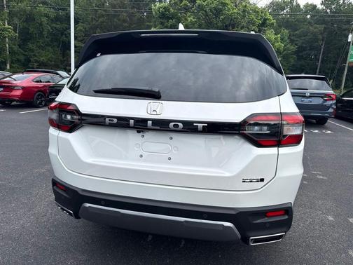 Platinum White Pearl 2026 Honda Pilot EX-L