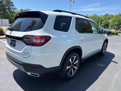 Platinum White Pearl 2023 Honda Pilot Elite