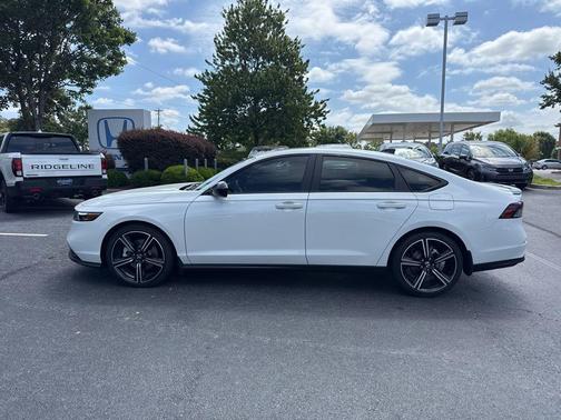 Platinum White Pearl 2026 Honda Accord Hybrid Sport