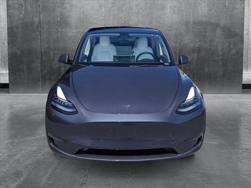 2022 Tesla Model Y Long Range Dual Motor All-Wheel Drive