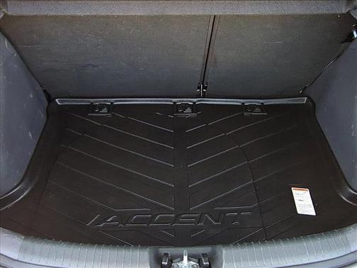 2013 Hyundai Accent SE