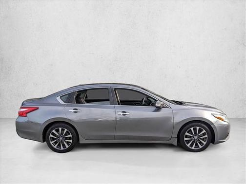 Gun Metallic 2016 Nissan Altima 2.5 SV