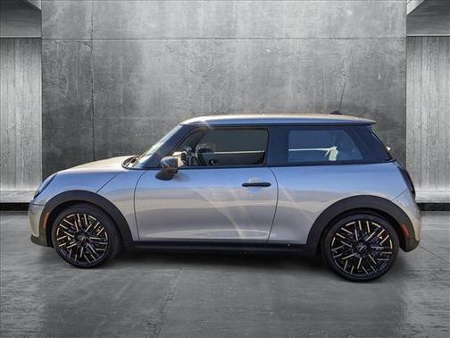 2025 MINI Hardtop Cooper
