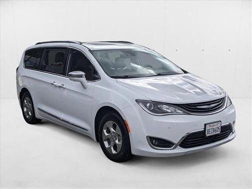 2018 Chrysler Pacifica Hybrid Limited
