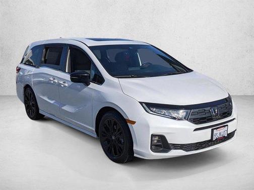 Platinum White Pearl 2025 Honda Odyssey Sport-L