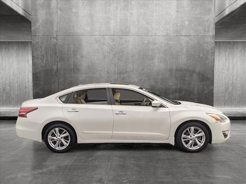 Photo 5 of 25 of 2015 Nissan Altima 2.5 SL