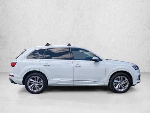 Carrara White 2021 Audi Q7 55 Premium Plus