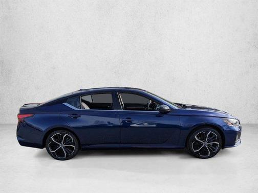 Deep Blue Pearl 2024 Nissan Altima SR FWD