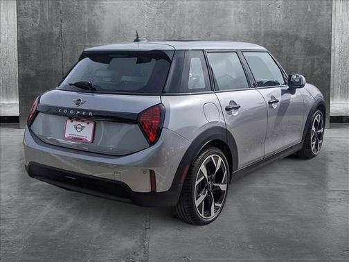 2025 MINI Hardtop Cooper