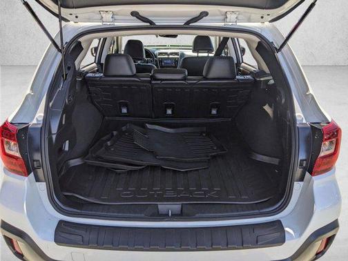 Crystal White Pearl 2019 Subaru Outback 2.5i Limited