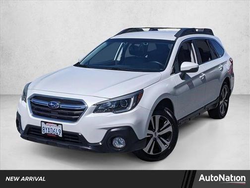 Crystal White Pearl 2019 Subaru Outback 2.5i Limited