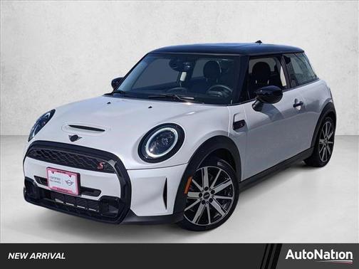 Nanuq White Met 2023 MINI Hardtop Cooper S