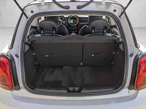 Nanuq White Met 2023 MINI Hardtop Cooper S