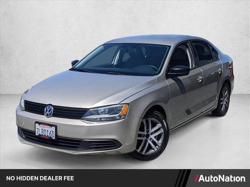 Gold 2014 Volkswagen Jetta Auto S