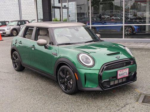 British Racing Green IV Metallic 2024 MINI Hardtop Cooper S