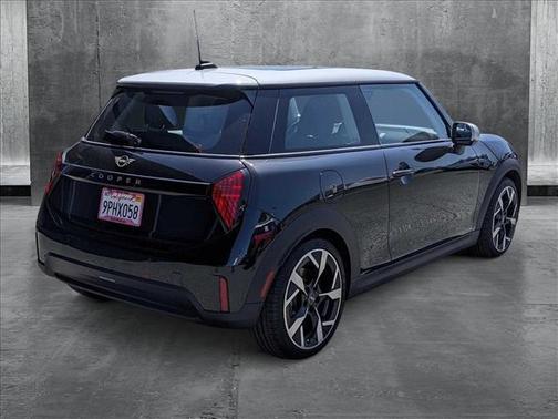 2025 MINI Hardtop Cooper