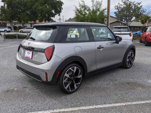 2025 MINI Hardtop Cooper