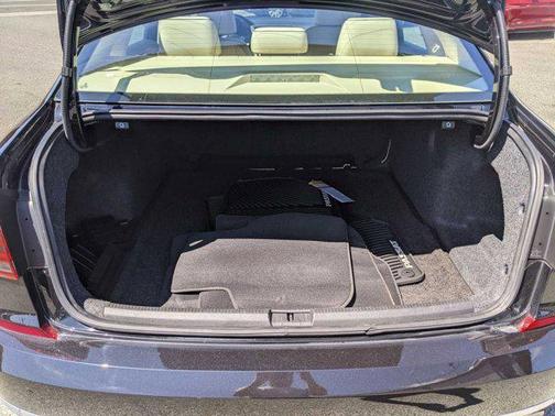 2018 Volkswagen Passat 2.0T SE